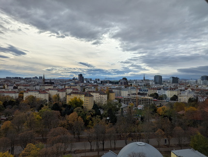 PXL 20251030 121807894